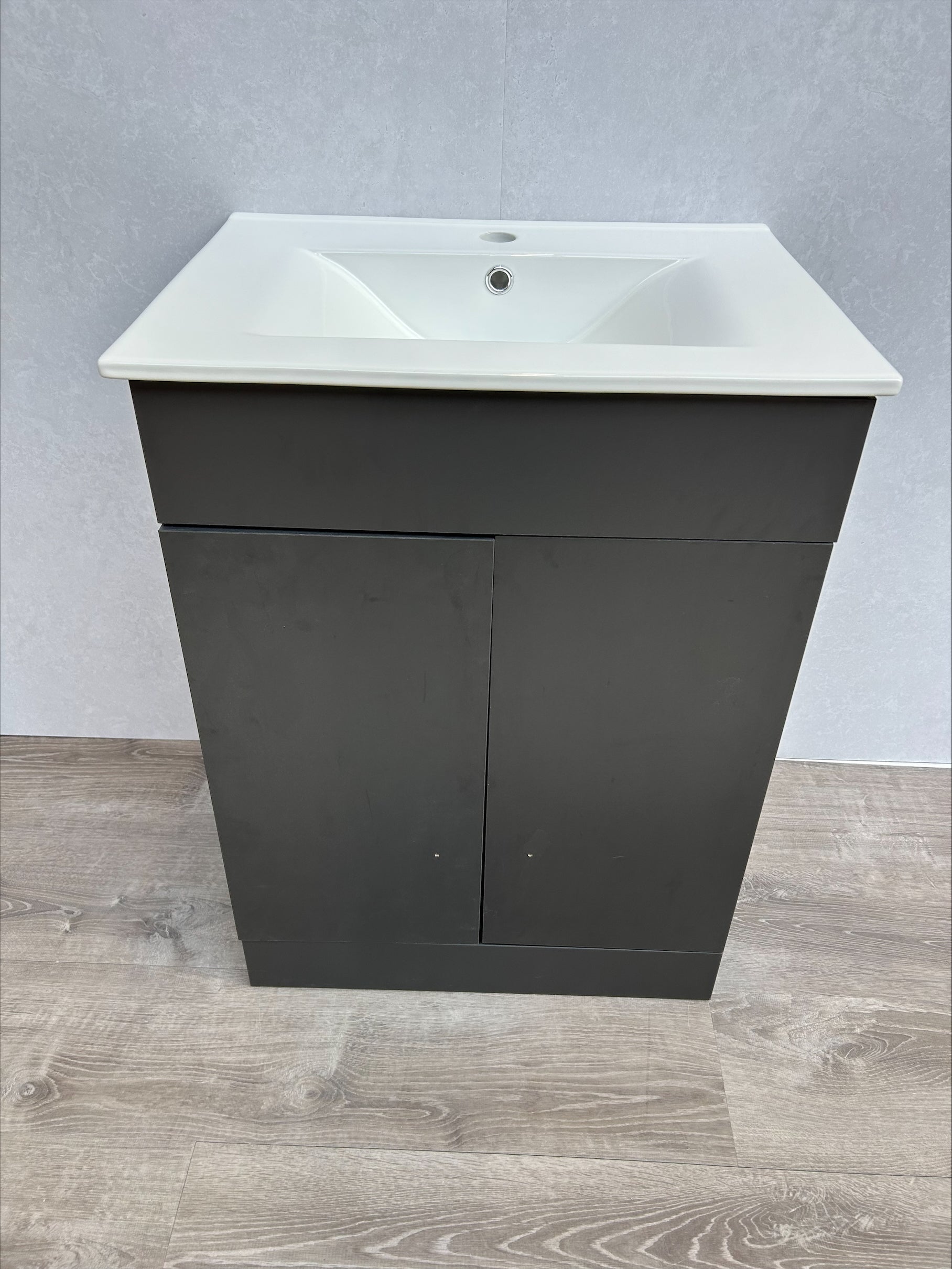 Damaged - Lili 600 Matt Dark Grey & Brand new Thin 600 Basin
