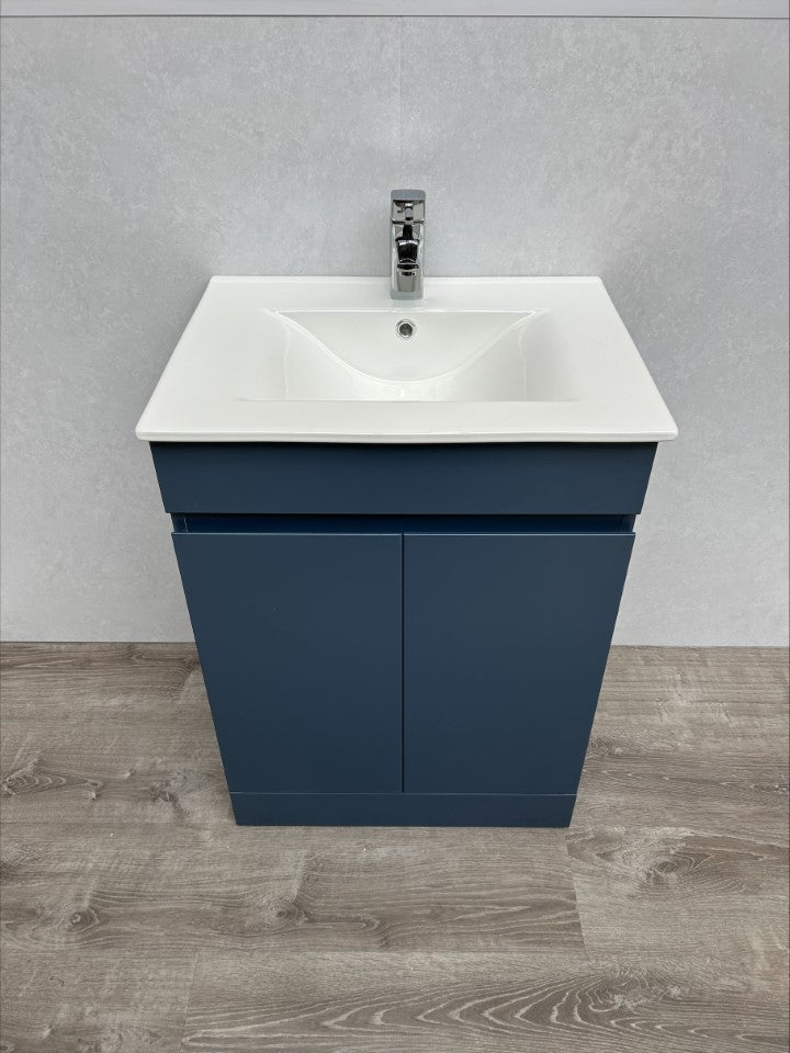 Damaged - Empire 600 Blue & Brand new Thin 600 Basin
