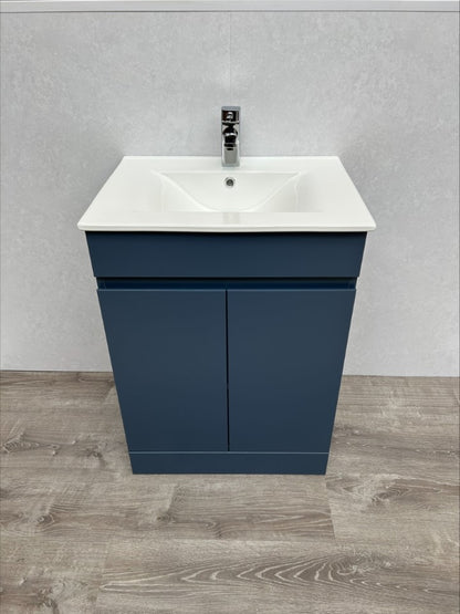 Damaged - Empire 600 Blue & Brand new Thin 600 basin