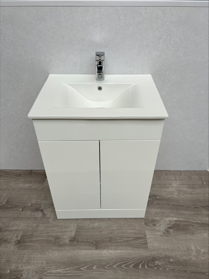 Damaged - Lili 600 Gloss White (handles included) & Brand new Thin 600 basin