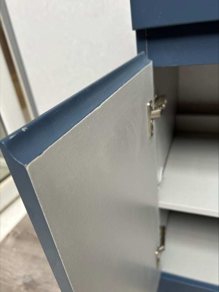 Damaged - Empire 600 Blue & Brand new Thin 600 Basin