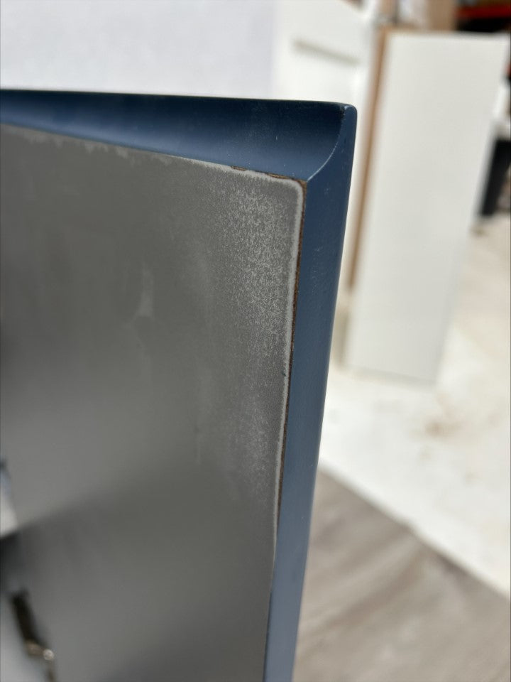 Damaged - Empire 600 Blue & Brand new Thin 600 basin