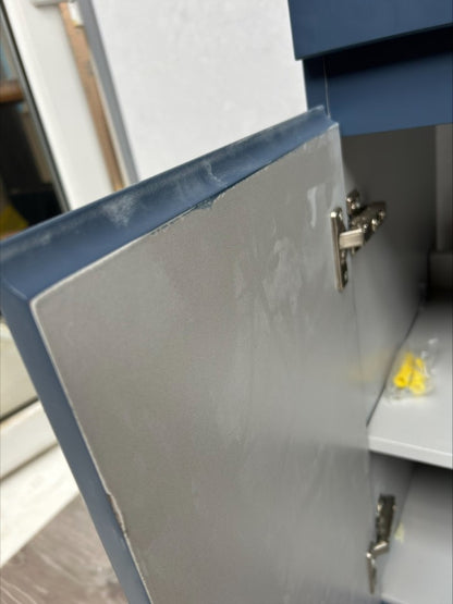 Damaged - Empire 600 Blue & Brand new Thin 600 basin