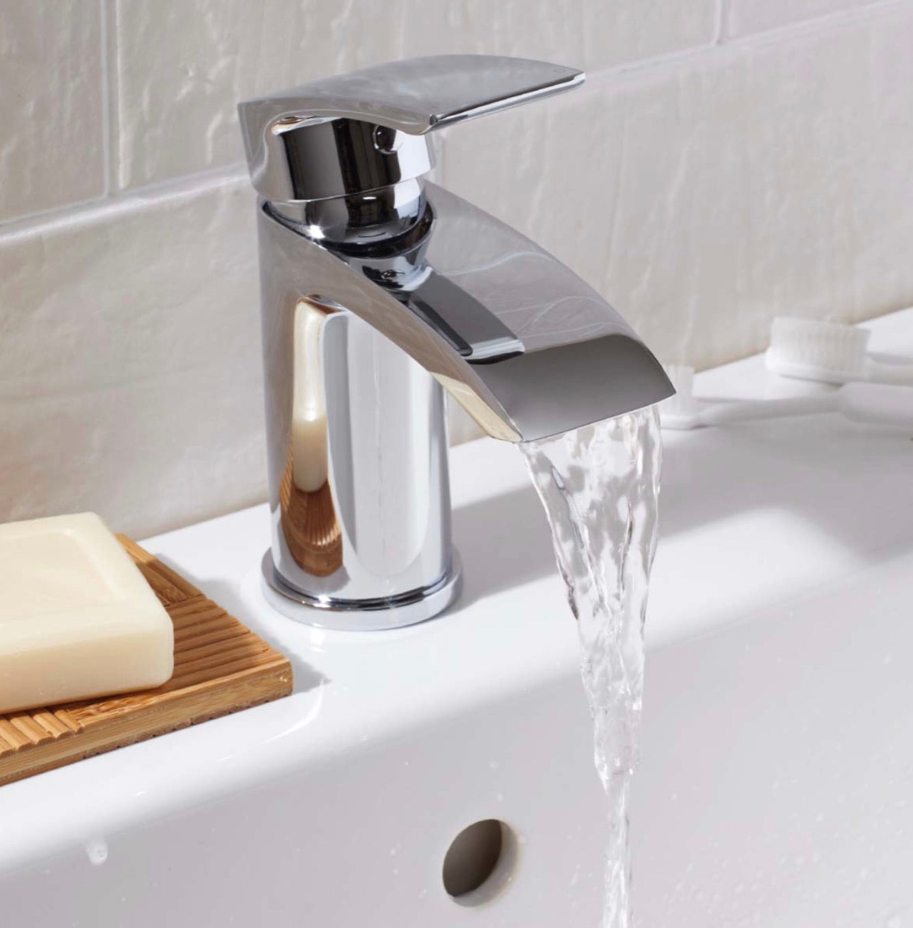 Belini Taps - Mini Mono Basin Mixer with Push Waste